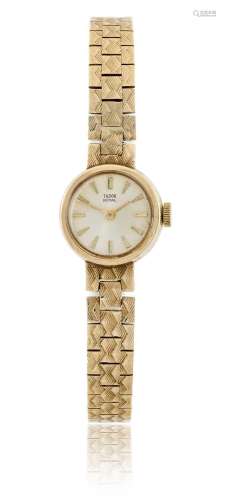 Tudor: A Lady`s 9 Carat Gold Wristwatch signed Tudor, model:...