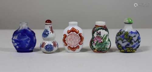 5x Schnupftabakflaschen, China, Porzellan und Glas