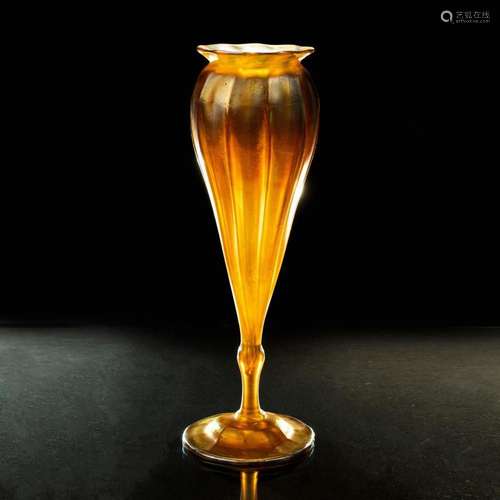 Tiffany Studios A Golden Favrile-Vase.