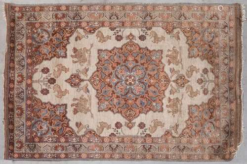 TAPIS chaine trame coton, velours laine. Perse, région d'Isa...