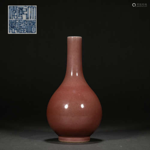 Qing Cowpea Red Appreciation Bottle