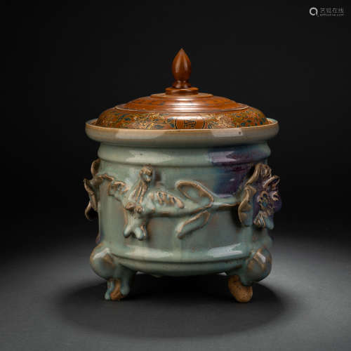Yuan Jun kiln incense burner and Qing Dynasty gold-painted l...