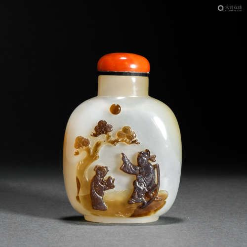 Qing Dynasty Agate Relief Figure Snuff Bottle