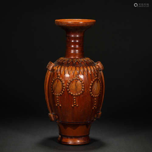 Tang Brown-glazed appliquéd Yingluo plate and bottle with mo...