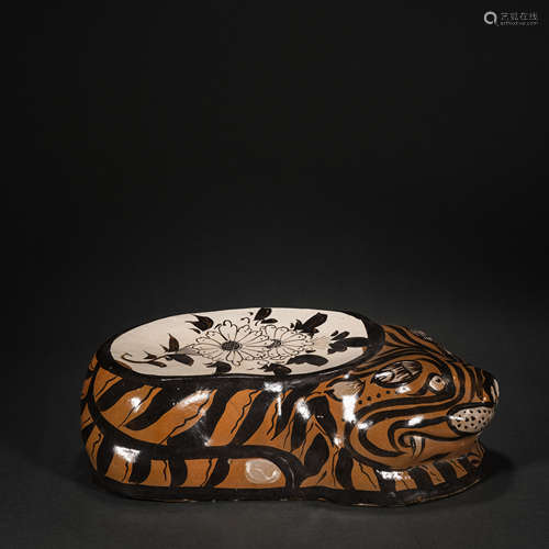 Golden Cizhou Kiln Flower Pattern Tiger Pillow