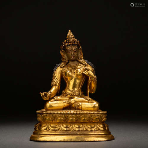 A gilt bronze statue of a Buddha, Qing Dynasty