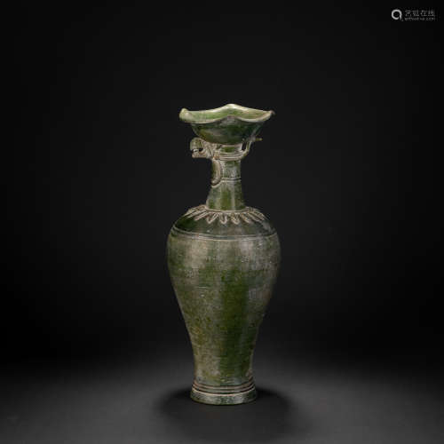 Tang and Five Dynasties Green Glazed Phoenix Head Vase