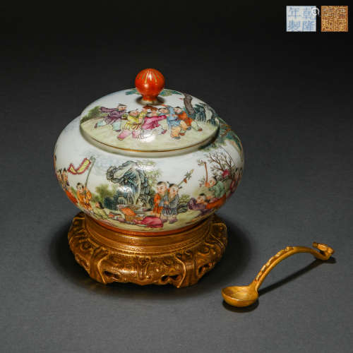 Qing enamel color baby play picture jar