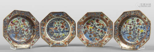 Quattro piatti in porcellana Imari di forma