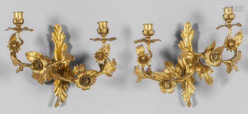 Coppia di apliques in stile Luigi XV a due luci