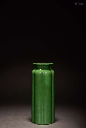 清中期 鱼籽绿釉花口筒瓶