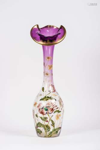 Attribué à LEGRAS. Grand vase en verre translucide et rose, ...