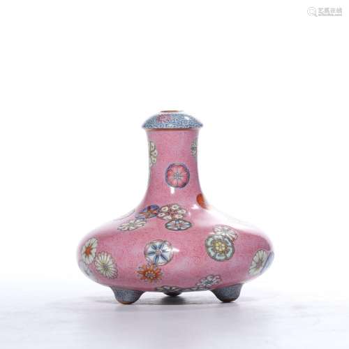 A ROUGE-RED-GROUND FAMILLE-ROSE VASE.MARK OF QIANLONG