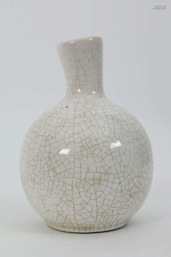 Chinese Crackle Glaze Monochrome Cabinet Vase
