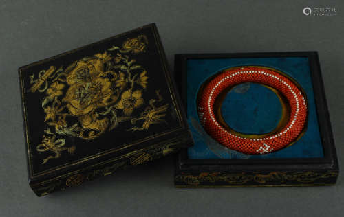 QING DYNASTY - CORAL BRACELET