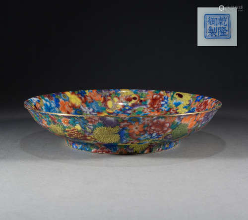 QING DYNASTY - PORCELAIN PLATE WITH TEN THOUSAND FLOWERS AND...