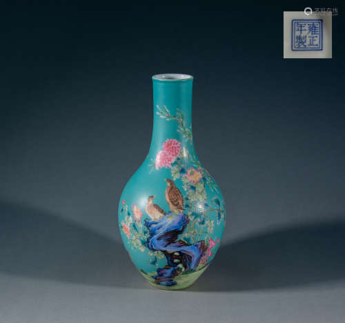 QING DYNASTY - ENAMEL COLOR VASE WITH THE DESIGN OF LIVING A...