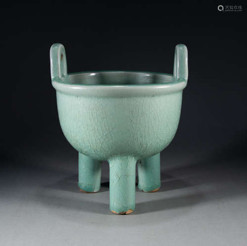 ANCIENT CHINA - THREE LEGGED DOUBLE EARED INCENSE BURNER