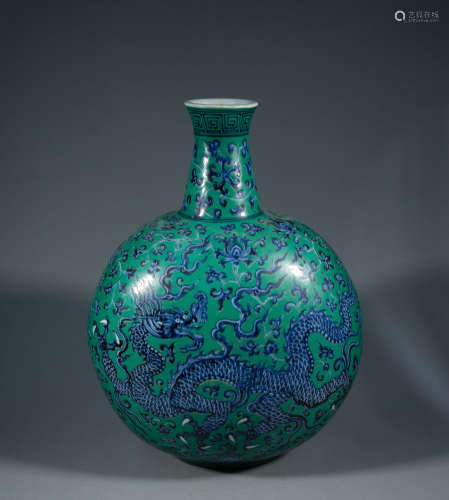 ANCIENT CHINA - GREEN GLAZE BLUE AND WHITE THREE CLAW DRAGON...