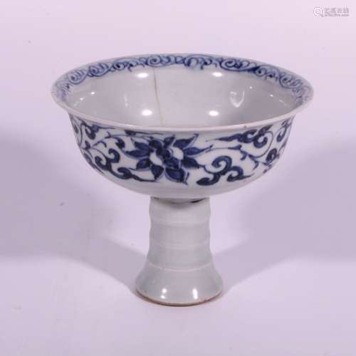 Blue and white lotus root bowl
