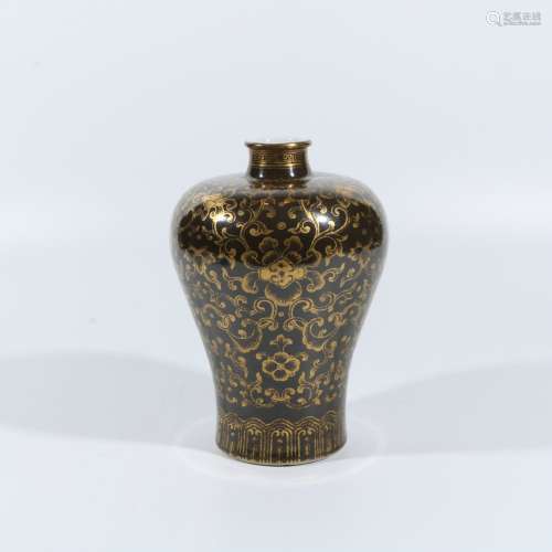 Sauce-glazed gold-wrapped lotus and plum vase