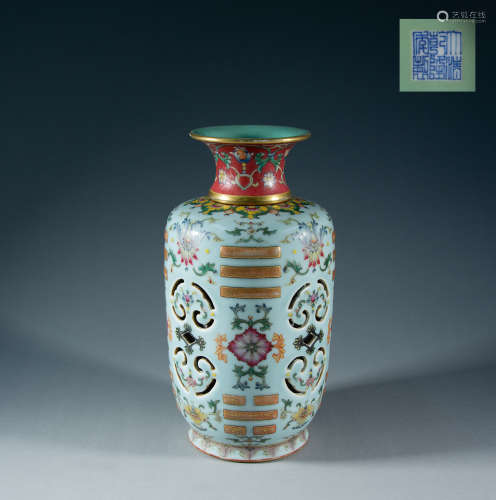 QING DYNASTY - POWDER ENAMEL HOLLOW REVOLVING BOTTLE