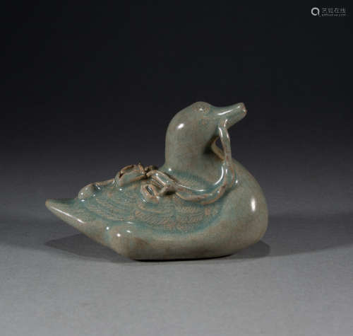 ANCIENT CHINA - CELADON BIRD SHAPED WATER CHENG