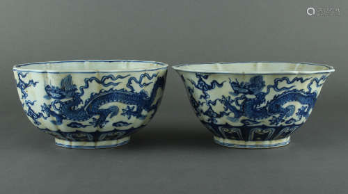 QING DYNASTY - BLUE AND WHITE DRAGON PATTERN PETAL BOWL