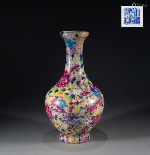 QING DYNASTY - FAMILLE ROSE VASE WITH BROCADE PATTERN