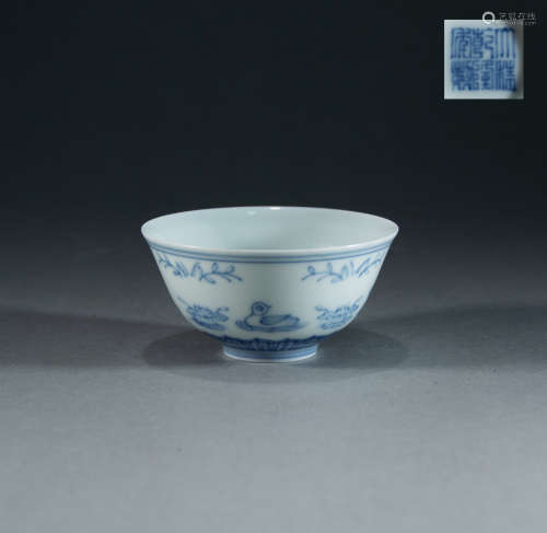 QING DYNASTY - BLUE AND WHITE PORCELAIN BOWL