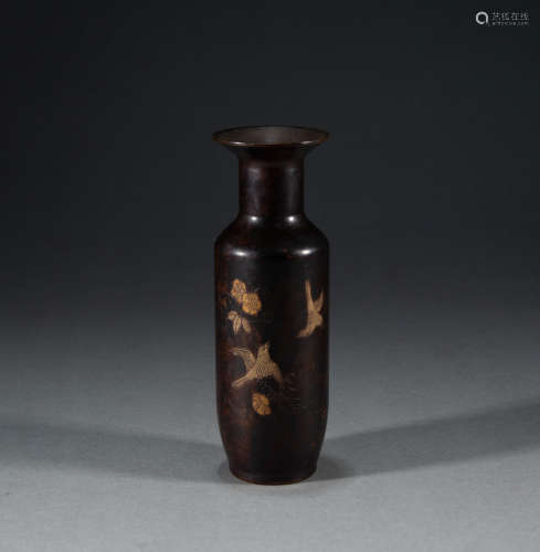 QING DYNASTY - GOLD VASE WITH COPPER STAMP