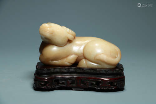 QING DYNASTY - WHITE JADE CROUCHING CATTLE DECORATION