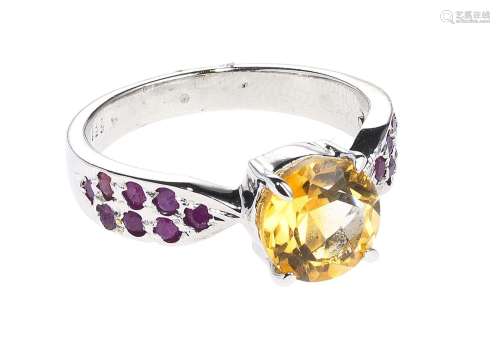 *Bague sertie d'une citrine taille bri