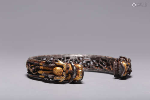 Qing Dynasty, Tiantian cut gold double dragon bracelet