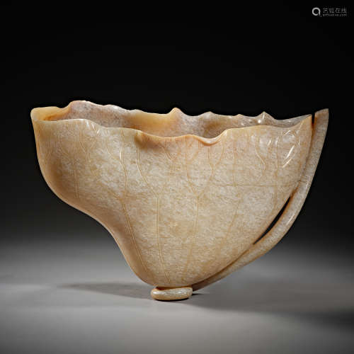 Hetian jade lotus leaf cup in ancient China