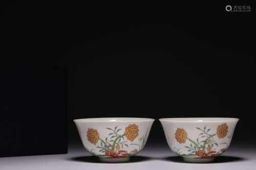 Pastel gold floral pattern bowl pair
