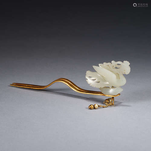 Chinese Ming Dynasty Hetian jade gilt gold hairpin