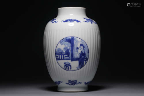 Blue and white window vase for ladies' appreciation