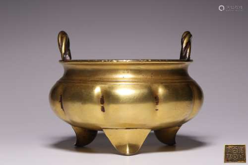 Qing Dynasty, gilt copper gourd edge rope ear furnace