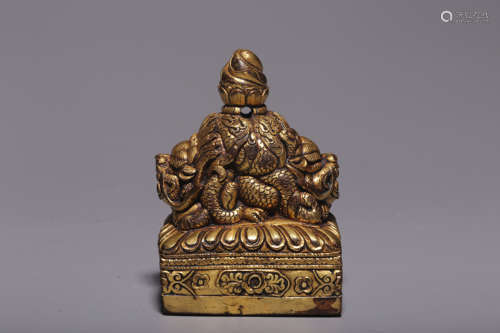 Bronze gilt seal with dragon in Qing Dynasty