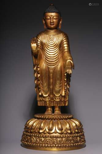 Bronze gilt statue of Tathagata in Qing Dynasty