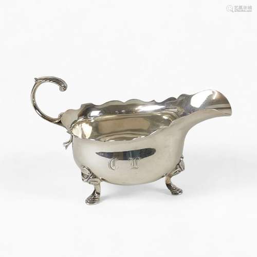 Petite saucière de style anglais<br />
France