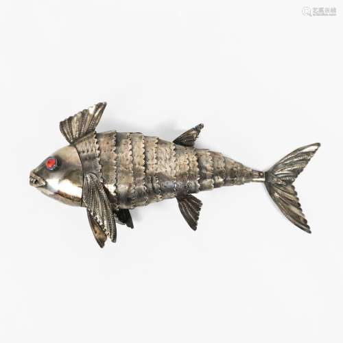 Poisson articulé<br />
Argent, L 21 cm