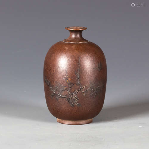 Zisha Rouleau Vase