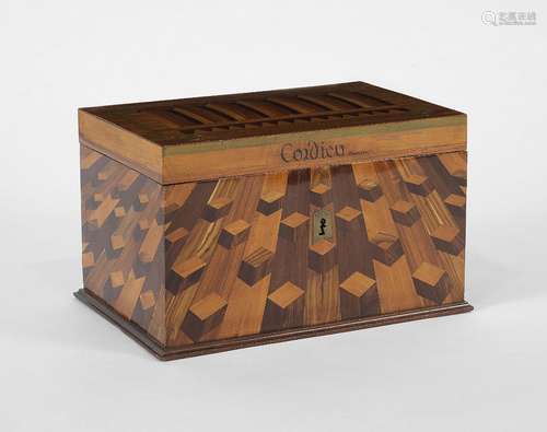 Coffret rectangulaire début XIXe s<br />
Bois de violette et...