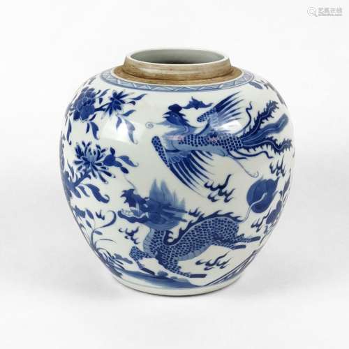 Pot à gingembre, Chine, XXe s<br />
Porcelaine émaillée bleu...