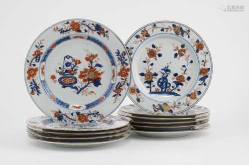 Onze assiettes, Imari, Chine, Compagnie des Indes, XVIIIe s<...