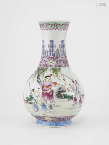 Vase balustre fencai, famille rose, Chine, XXe s, marque apo...