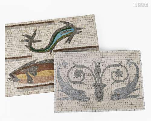 D'après l'antique <br />
Deux mosaïques à décor de poissons,...