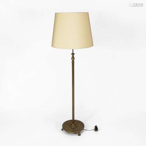 Lampe de parquet réglable, XXe s<br />
Laiton, H 120 cm